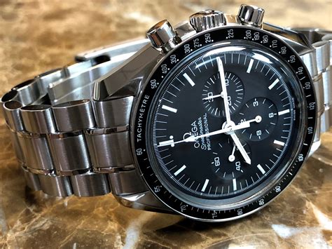 omega speedmaster deffects|Omega Speedmaster moon watch.